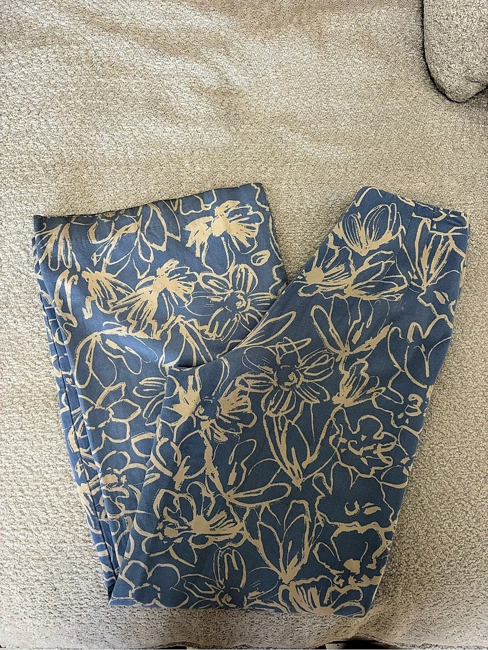 ZARA Floral Wide Leg Pants in Blue & crema